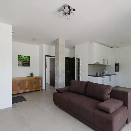 Romance Apartamento Pinezići