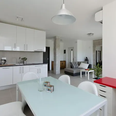 Romance Apartamento