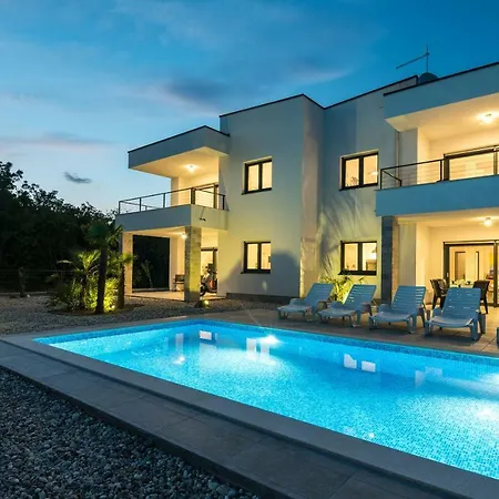 Romance Apartamento Pinezići